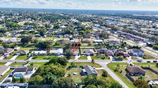 750 SW Lakehurst Drive, Port St Lucie, FL 34983