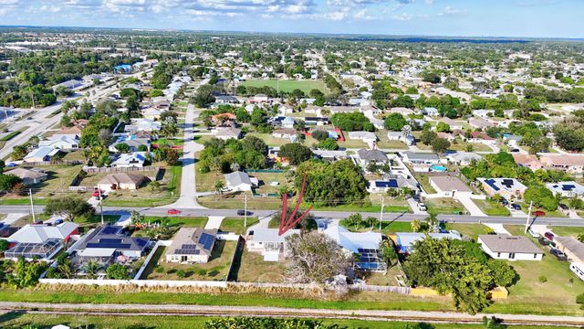 750 SW Lakehurst Drive, Port St Lucie, FL 34983