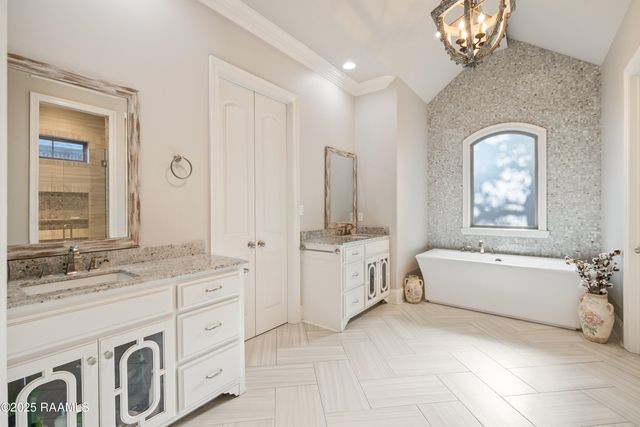 307 Barkhill Drive, Lafayette, LA 70508