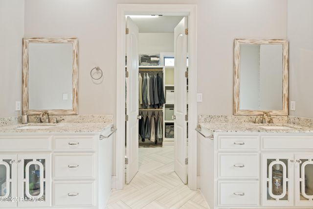 307 Barkhill Drive, Lafayette, LA 70508