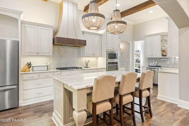 307 Barkhill Drive, Lafayette, LA 70508