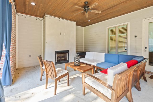 307 Barkhill Drive, Lafayette, LA 70508