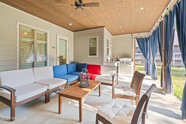 307 Barkhill Drive, Lafayette, LA 70508