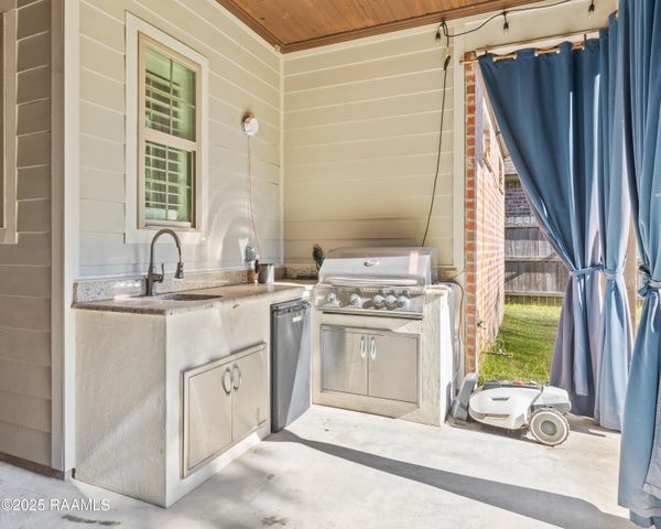 307 Barkhill Drive, Lafayette, LA 70508