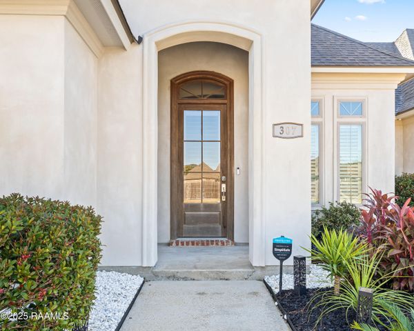 307 Barkhill Drive, Lafayette, LA 70508
