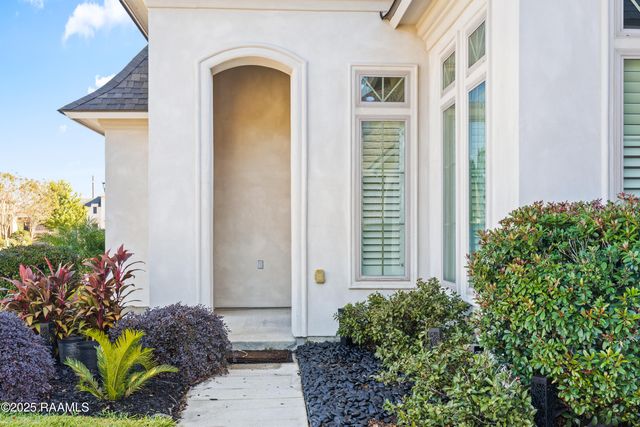 307 Barkhill Drive, Lafayette, LA 70508