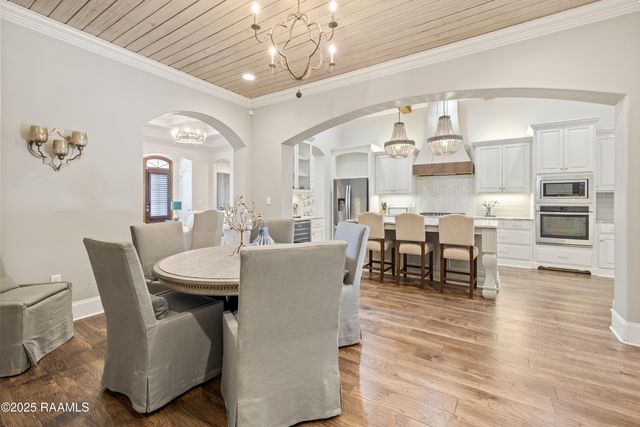 307 Barkhill Drive, Lafayette, LA 70508