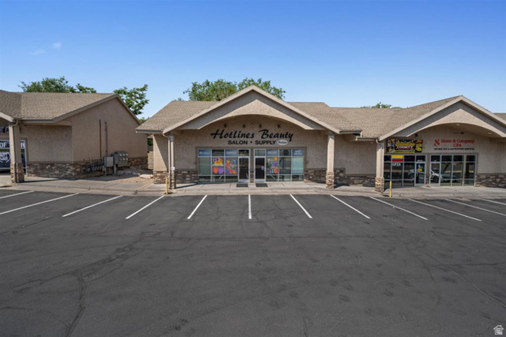 4655 S 1900 W #7,8, Roy, UT 84067 — exterior