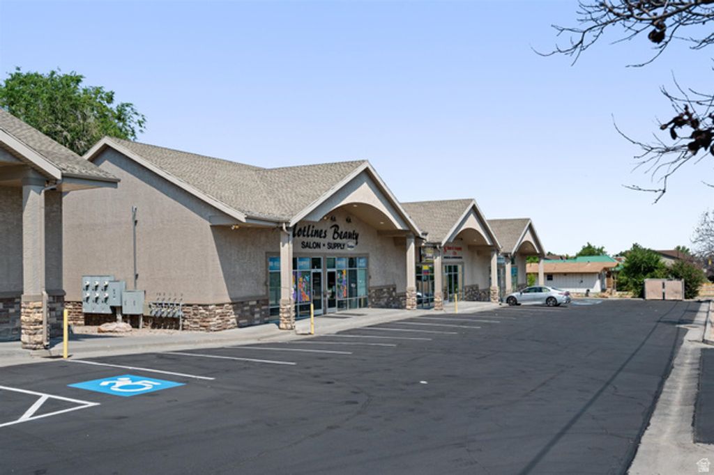 4655 S 1900 W #7,8, Roy, UT 84067 — photo 3