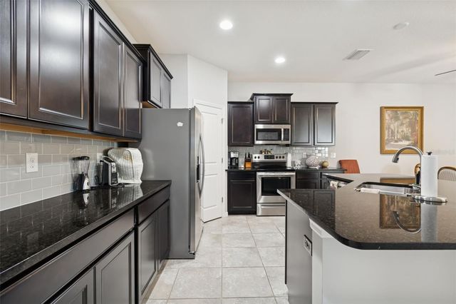 7852 TIMBERVIEW LOOP, Wesley Chapel, FL 33545