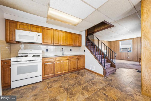 209 UNION AVE, Bellmawr, NJ 08031