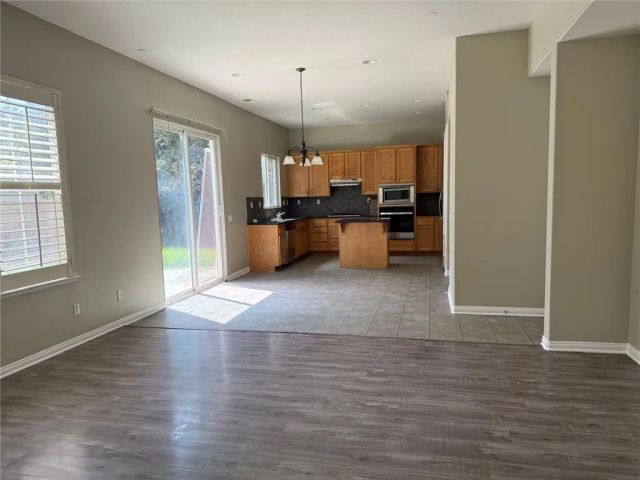 1742 Edmon Way, Riverside, CA 92501