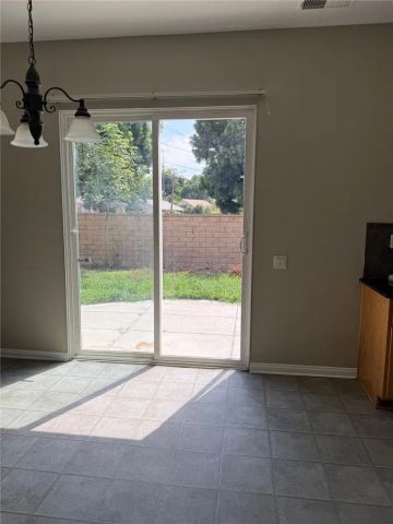 1742 Edmon Way, Riverside, CA 92501