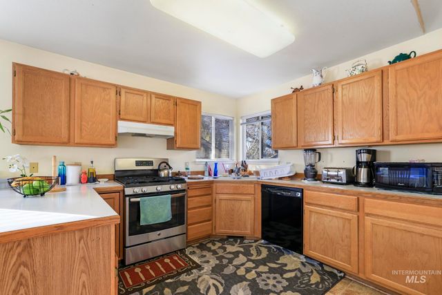 560 Elizabeth Park Drive, Twin Falls, ID 83301