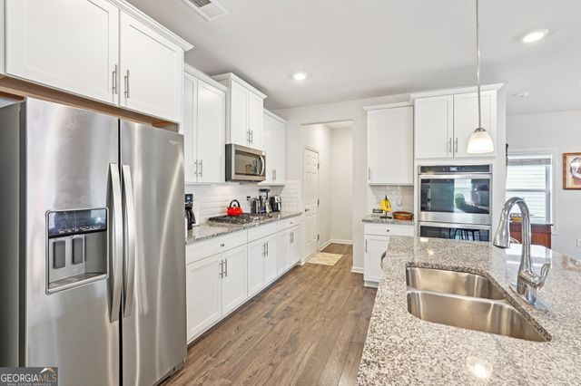7409 Jennadee Drive, Fairburn, GA 30213