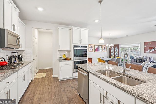 7409 Jennadee Drive, Fairburn, GA 30213