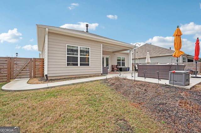 7409 Jennadee Drive, Fairburn, GA 30213