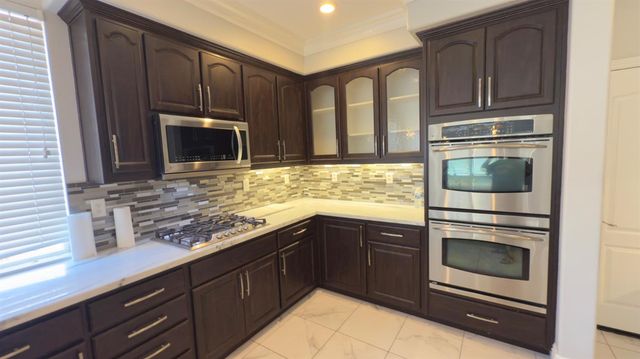 11816 Spring Walk Way, Rancho Cordova, CA 95742