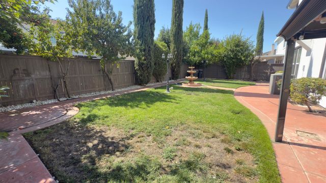 11816 Spring Walk Way, Rancho Cordova, CA 95742