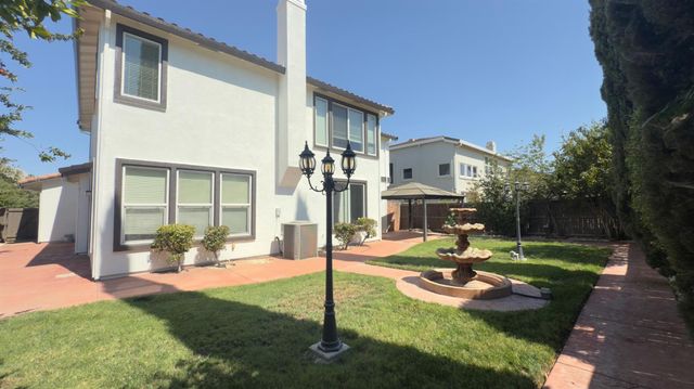 11816 Spring Walk Way, Rancho Cordova, CA 95742