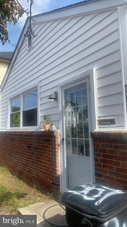 307 BURLINGTON AVE, Delanco, NJ 08075