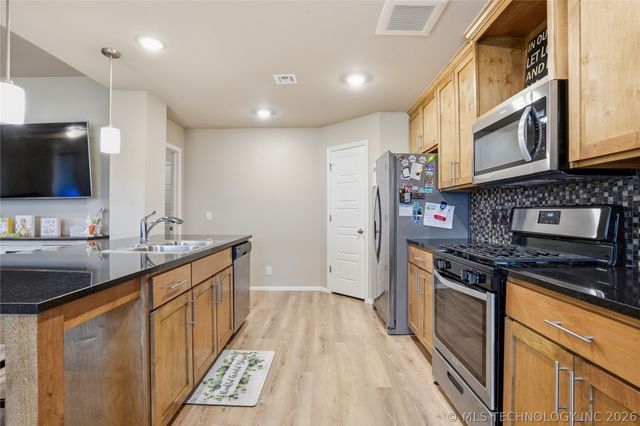 13925 S Kenosha Avenue, Glenpool, OK 74033