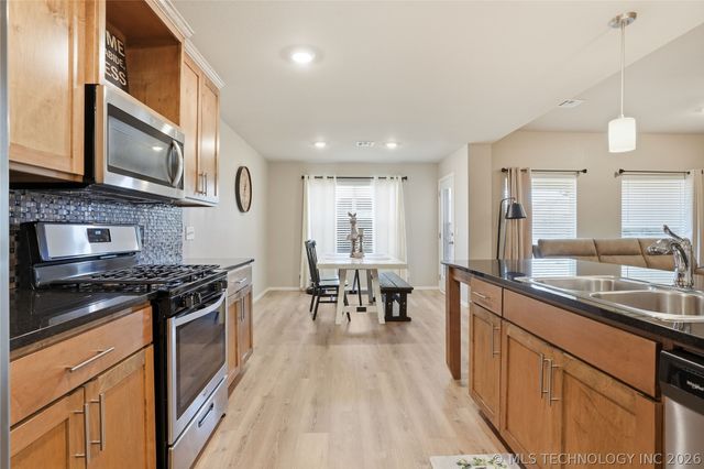 13925 S Kenosha Avenue, Glenpool, OK 74033