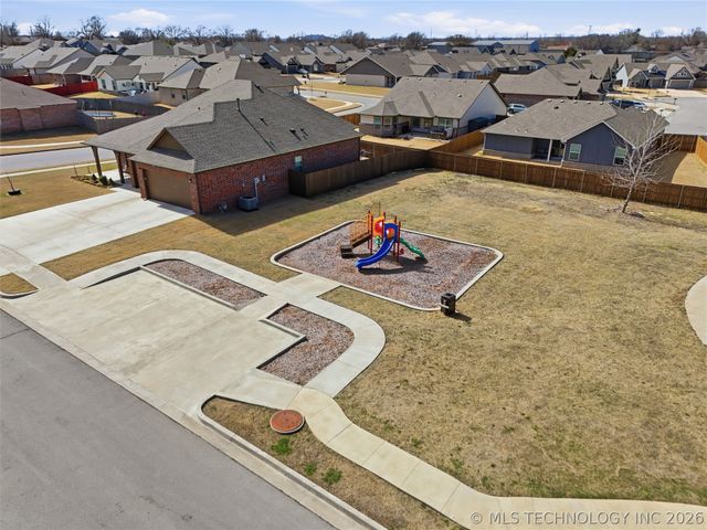 13925 S Kenosha Avenue, Glenpool, OK 74033