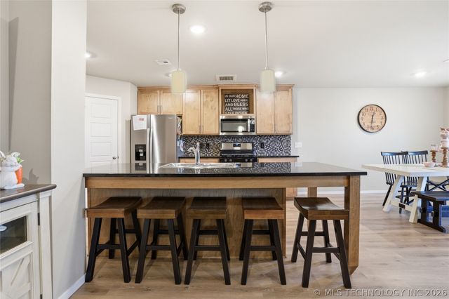 13925 S Kenosha Avenue, Glenpool, OK 74033