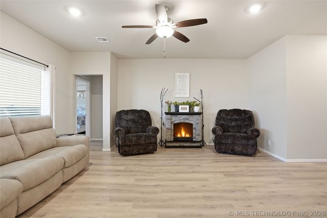 13925 S Kenosha Avenue, Glenpool, OK 74033