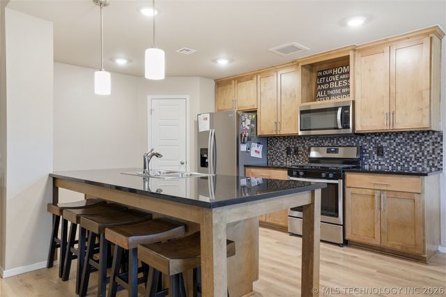 13925 S Kenosha Avenue, Glenpool, OK 74033