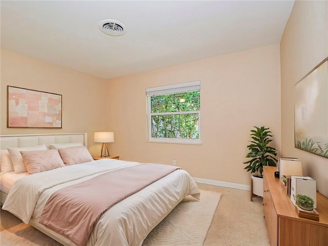 5008 Tradewinds Drive, Vero Beach, FL 32963