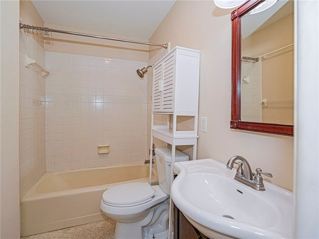 5008 Tradewinds Drive, Vero Beach, FL 32963