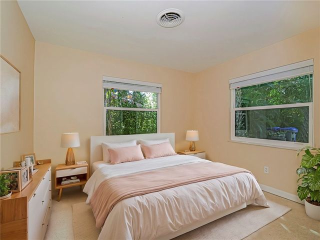 5008 Tradewinds Drive, Vero Beach, FL 32963