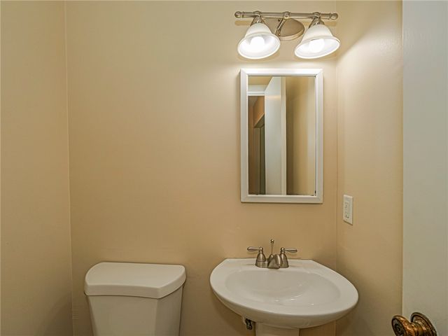 5008 Tradewinds Drive, Vero Beach, FL 32963