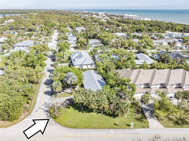 5008 Tradewinds Drive, Vero Beach, FL 32963
