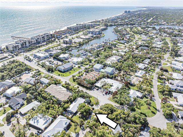 5008 Tradewinds Drive, Vero Beach, FL 32963