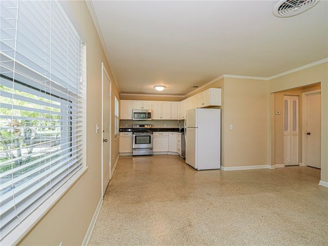 5008 Tradewinds Drive, Vero Beach, FL 32963