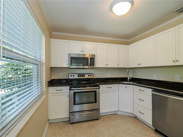 5008 Tradewinds Drive, Vero Beach, FL 32963