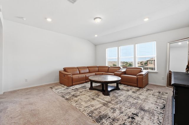 200 Auburn ST, Kyle, TX 78640