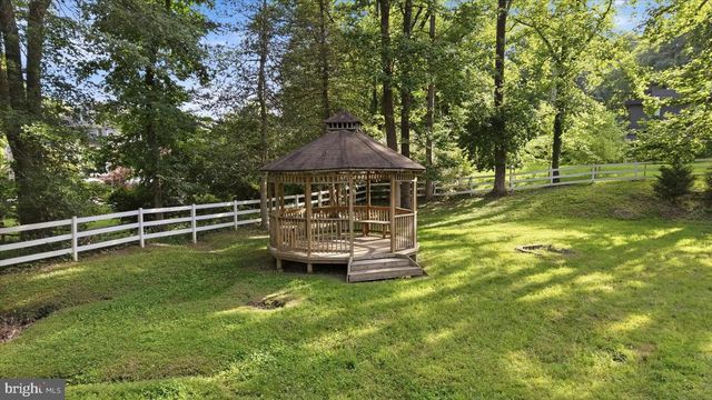 2716 SILKWOOD CT, Oakton, VA 22124