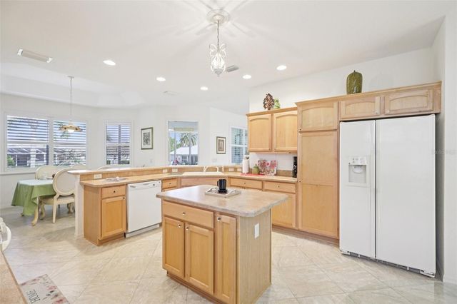 1605 LYNCHBURG LOOP, The Villages, FL 32162