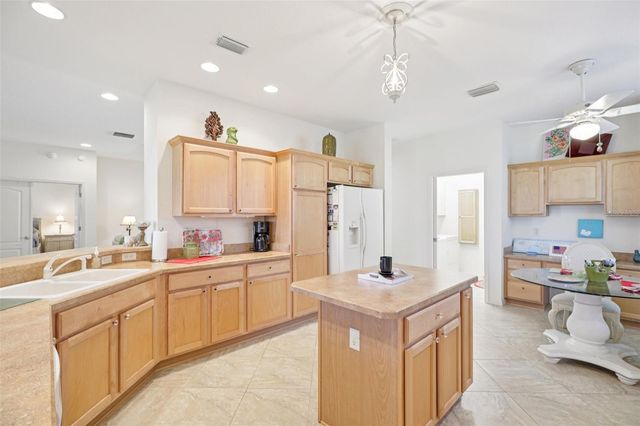 1605 LYNCHBURG LOOP, The Villages, FL 32162