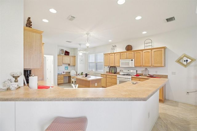 1605 LYNCHBURG LOOP, The Villages, FL 32162