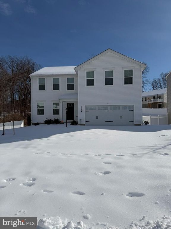 1004 VENEER CT, Capitol Heights, MD 20743