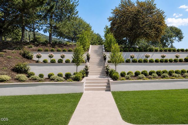 1553 Devonshire Place, Medford, OR 97504