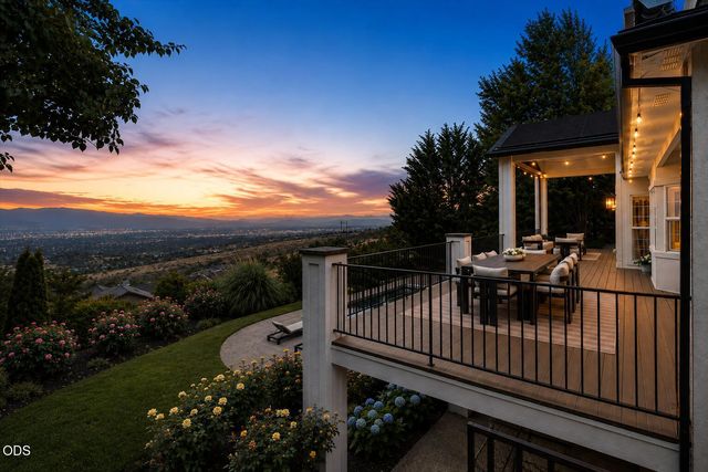 1553 Devonshire Place, Medford, OR 97504