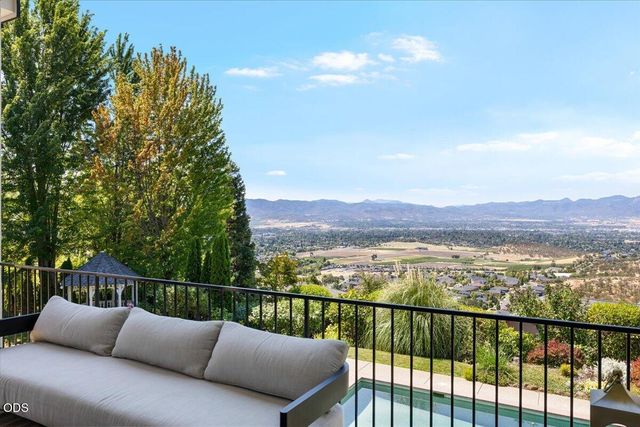 1553 Devonshire Place, Medford, OR 97504