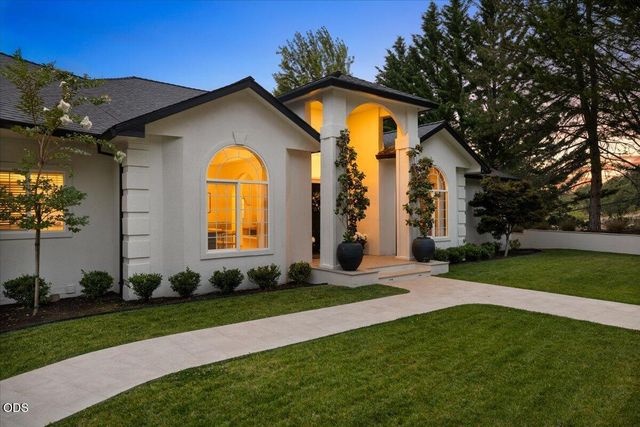 1553 Devonshire Place, Medford, OR 97504