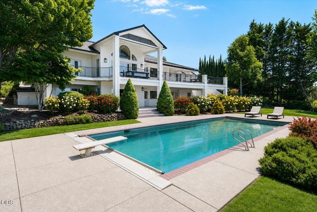 1553 Devonshire Place, Medford, OR 97504